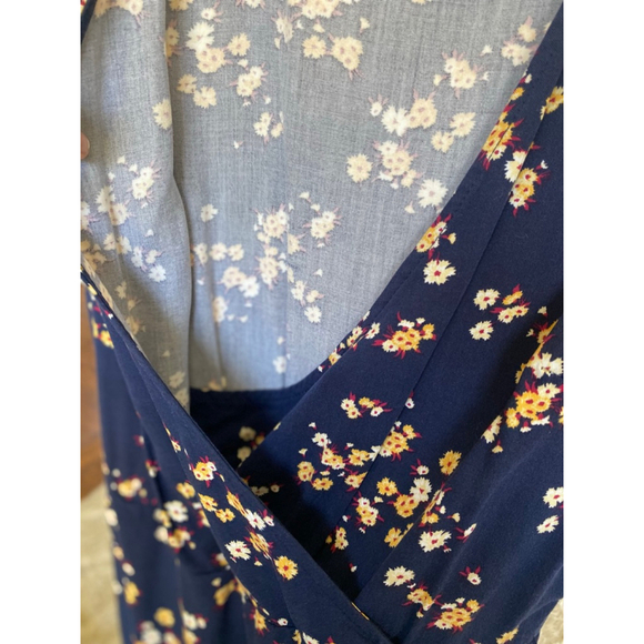 PopSugar Floral Wrap Dress Knee Length Feminine Wedding Nursing Friendly Event - Picture 9 of 9